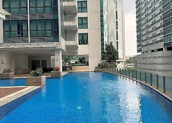 호텔 Christine Ph Bgc Uptown Across Grand Hyatt 3*