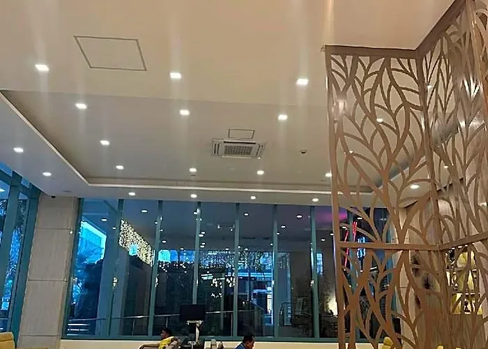 Christine Ph Bgc Uptown Across Grand Hyatt 호텔