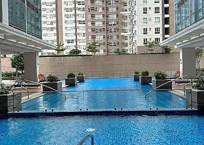 Christine Ph Bgc Uptown Across Grand Hyatt 호텔 3*