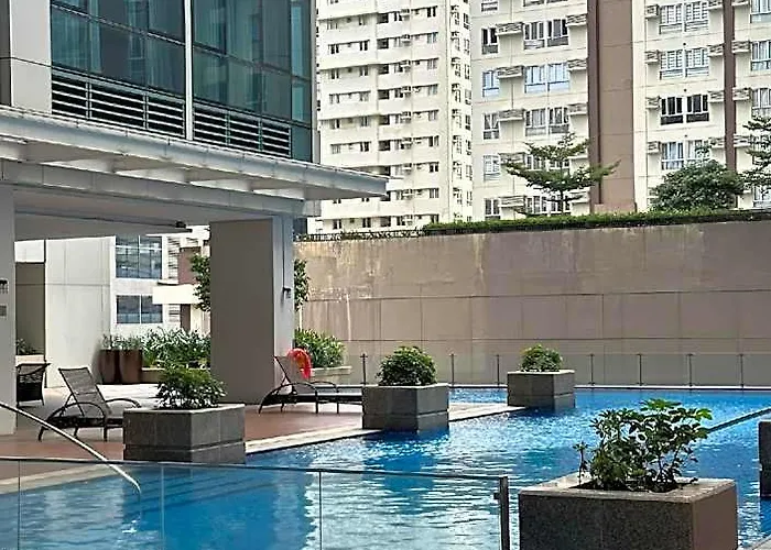 호텔 Christine Ph Bgc Uptown Across Grand Hyatt 마닐라
