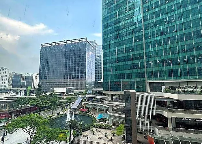 호텔 Christine Ph Bgc Uptown Across Grand Hyatt