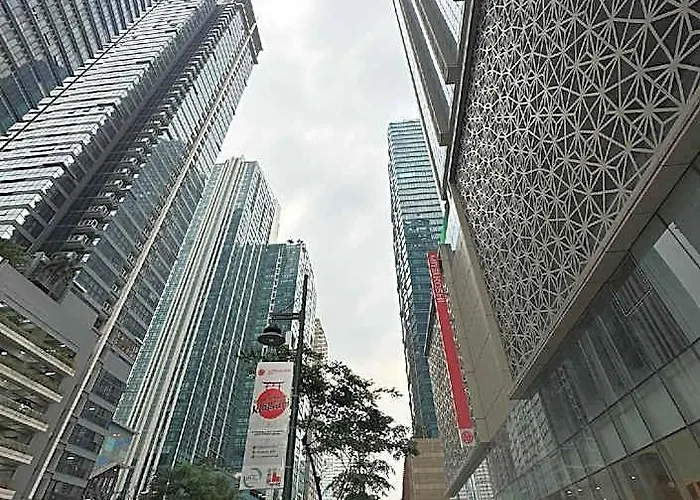 Christine Ph Bgc Uptown Across Grand Hyatt 마닐라